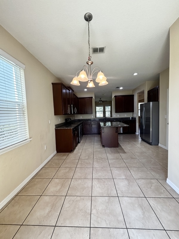 Building Photo - 8554 Tallfield Ave