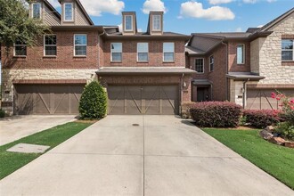 Building Photo - 2629 Chambers Dr