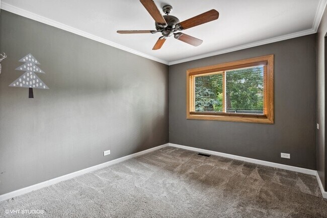 Building Photo - 234 S Cedarcrest Dr