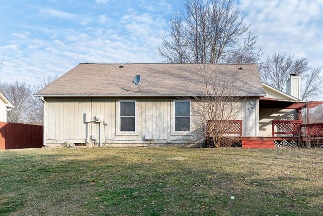 Building Photo - 3 Bedroom 2 Full Bath Ranch in Peaceful Geist Valley Estates