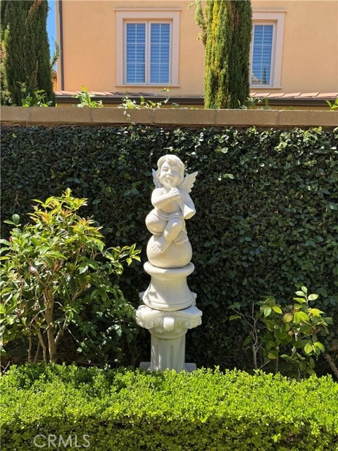 Building Photo - 80 Cipresso