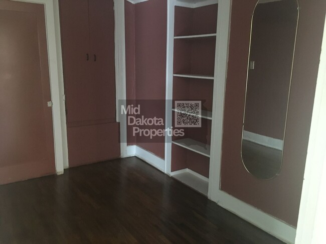 Building Photo - 517 N Duff-3 Bedroom House