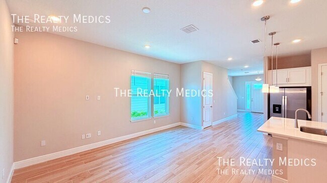 Building Photo - 6495 Cyrils Dr