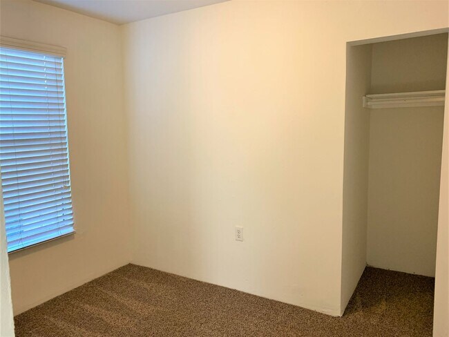 Building Photo - Unit Available in National City