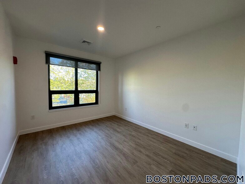 Building Photo - 199 Gardner St