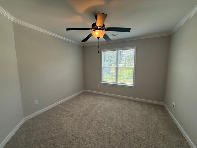 Building Photo - For Rent Clemmons!!
