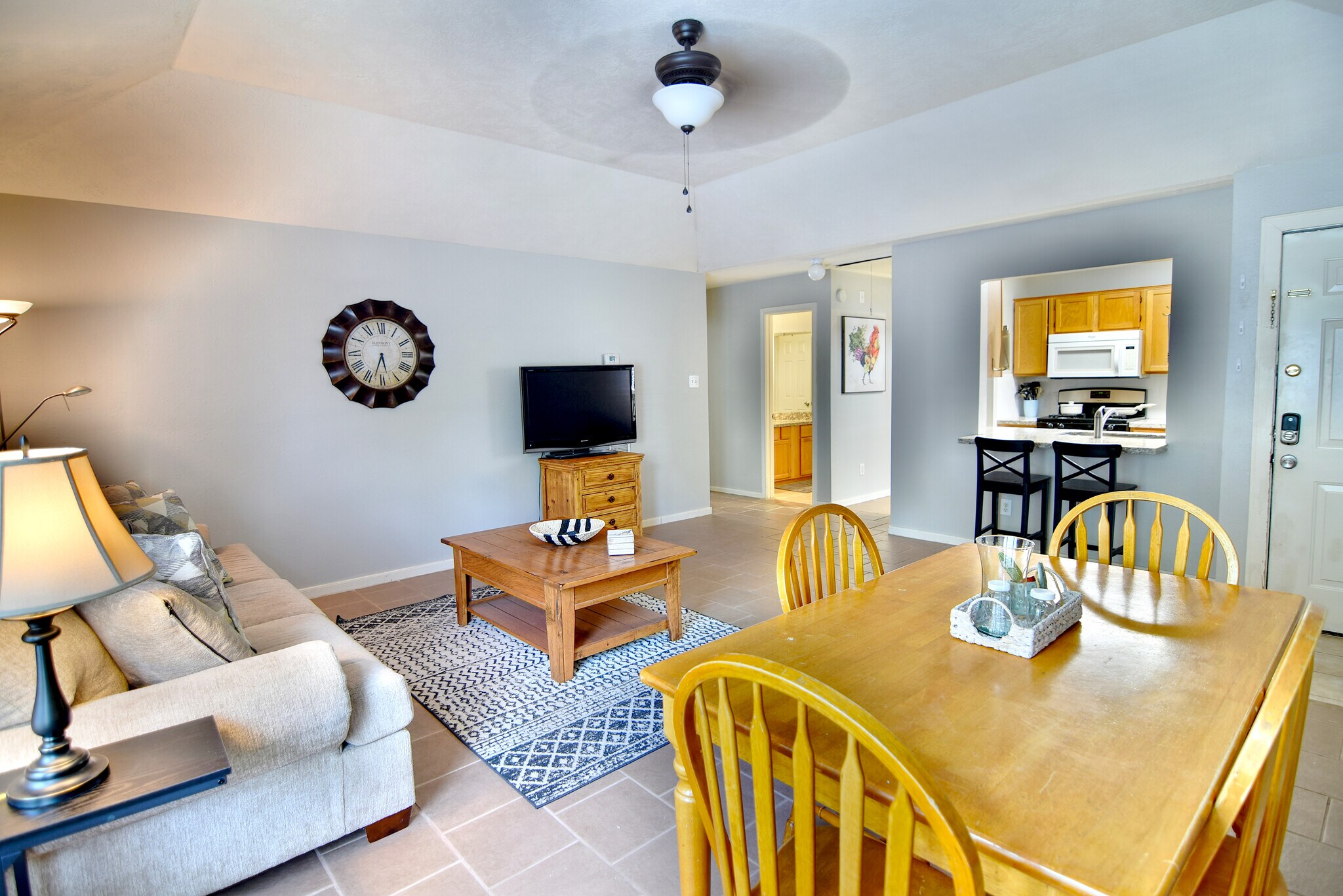 Building Photo - 2324 Sheridan St