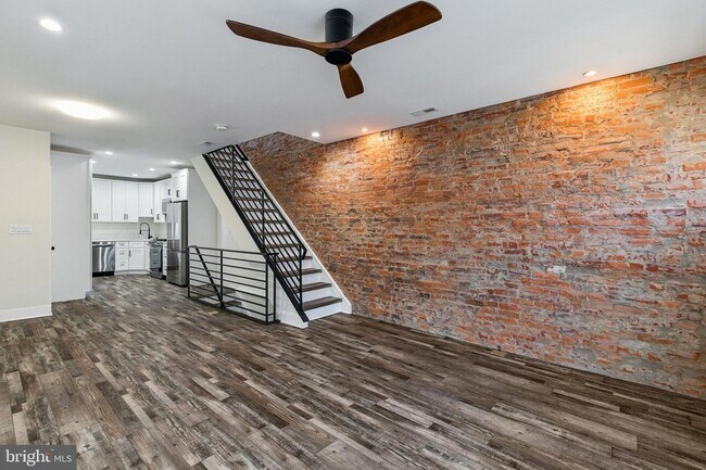 Building Photo - 3156 Almond St