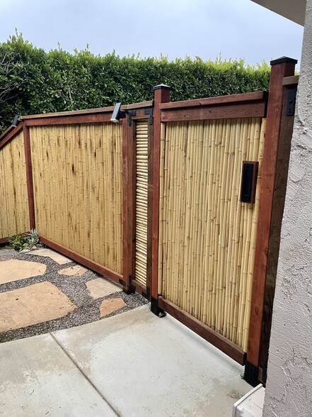 Bamboo fence to private patio - 5619 Rutgers Rd