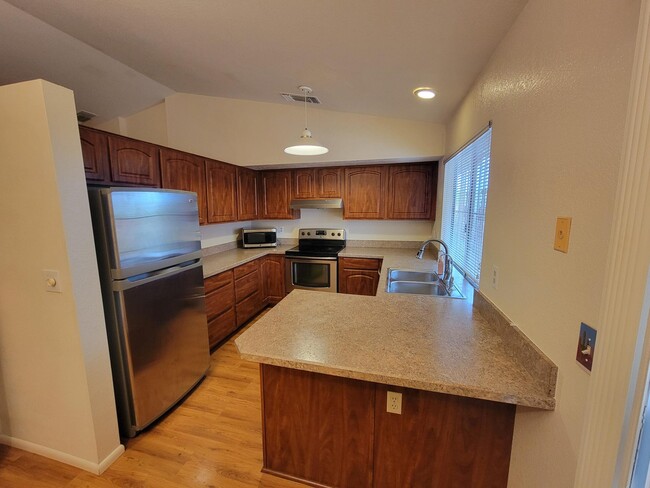 Building Photo - 2230 S Greasewood Rd