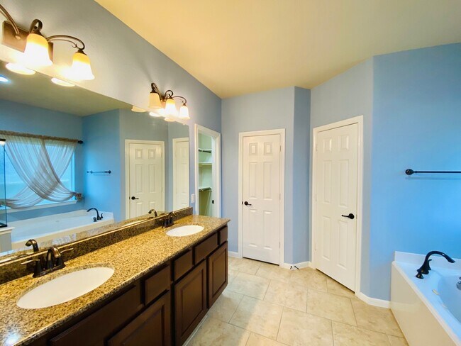 Building Photo - 24823 Dutton Point Dr