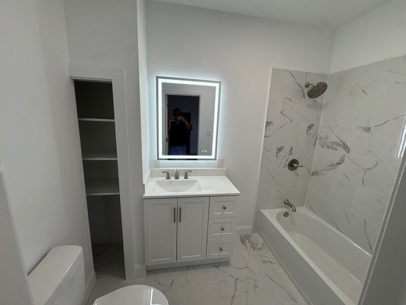 Building Photo - 2507 Highland Ave