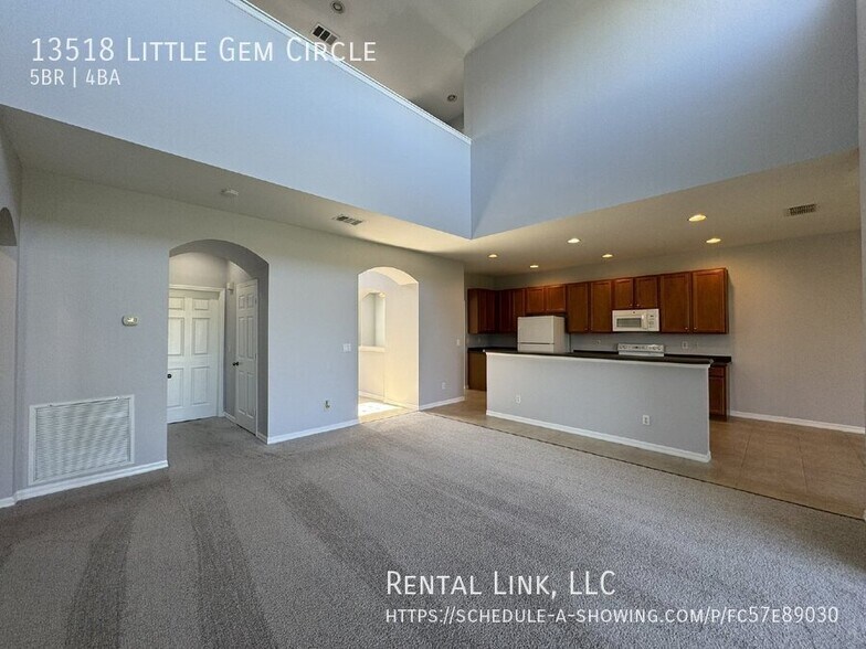 Building Photo - 13518 Little Gem Cir