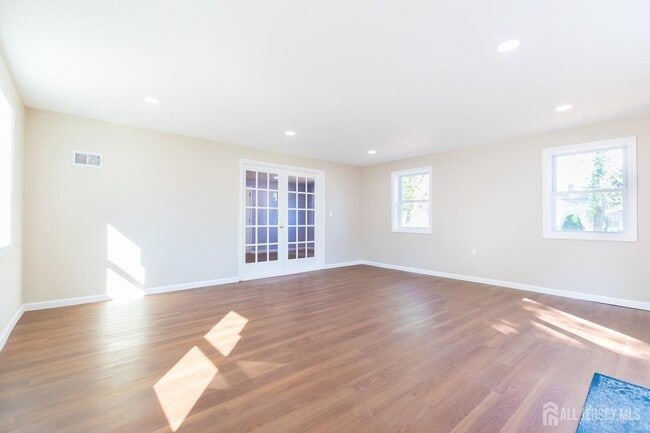 Building Photo - 24 Rieder Rd