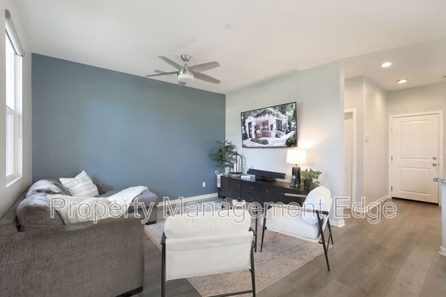 Building Photo - 4121 Sitio Flor