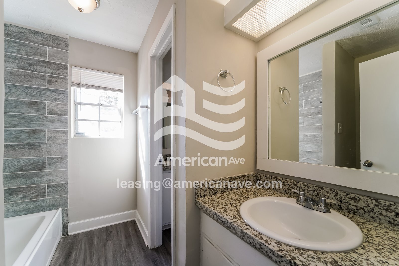 Building Photo - 1217 Foxhill Dr