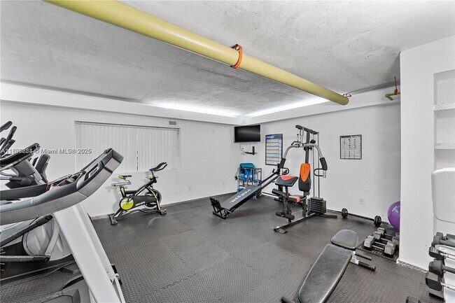 Building Photo - 1401 S Ocean Dr