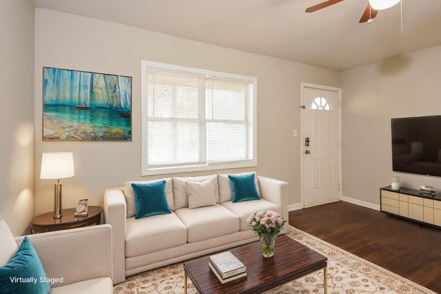 Building Photo - 5734 Amalfi Way