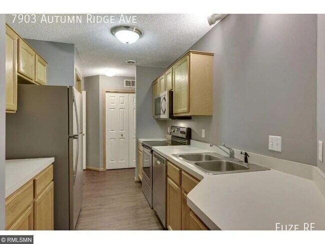 Building Photo - 7903 Autumn Ridge Ave