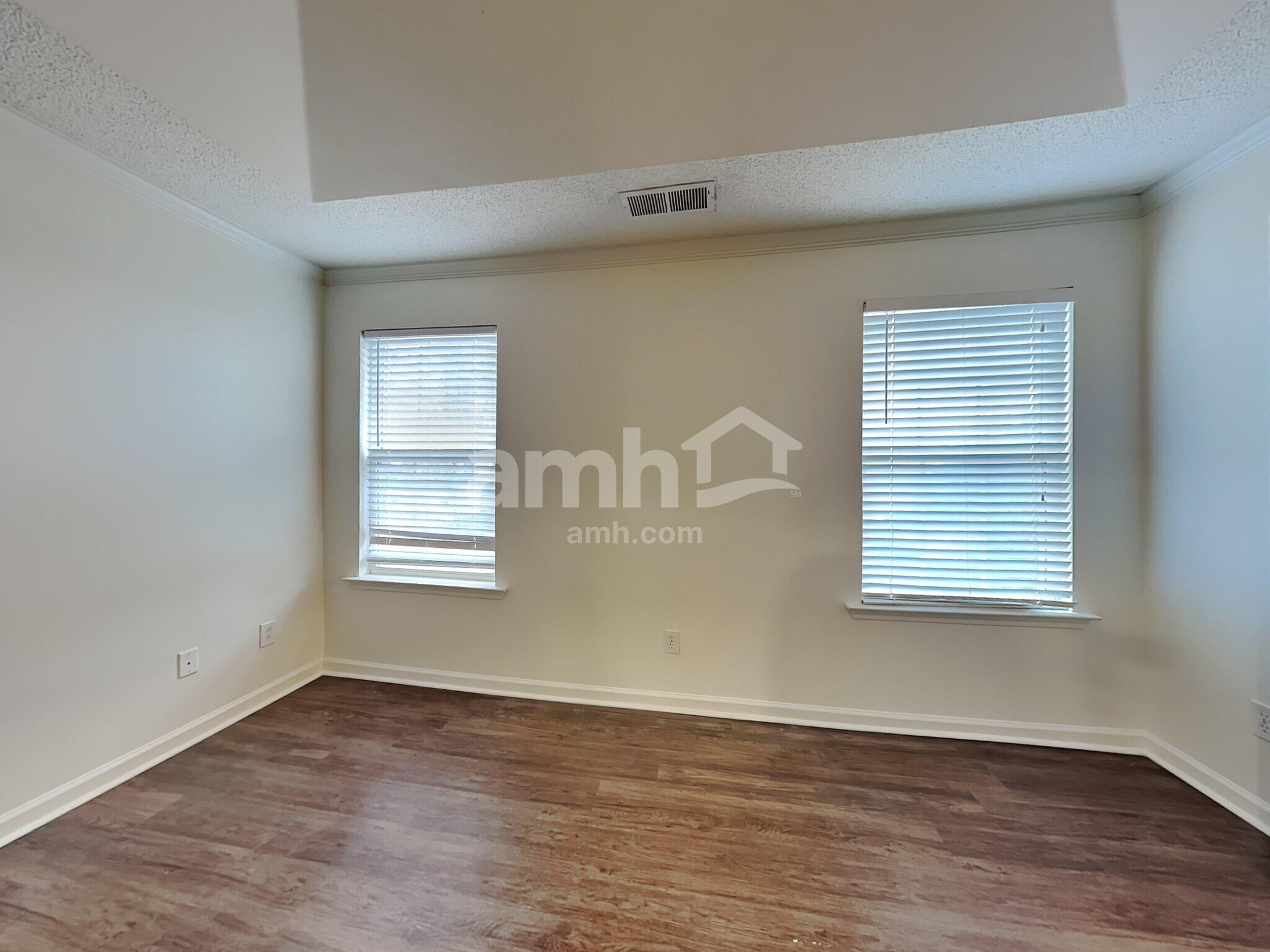 Building Photo - 145 Sandy Ln