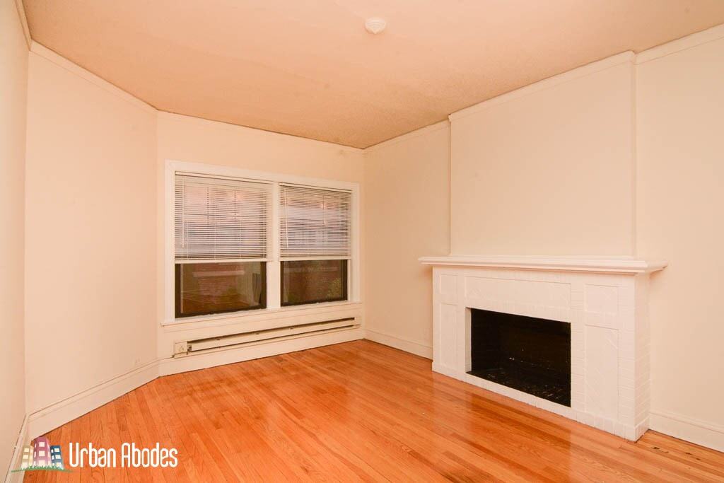 Building Photo - 1312 Oak Ave