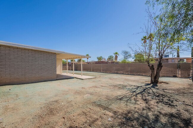 Building Photo - Cozy East Tucson 3-Bedroom with Private Ya...