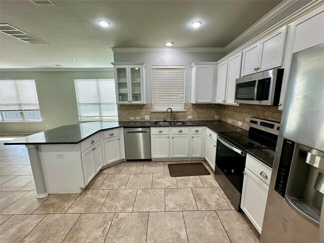 Building Photo - 117 Chickadee Ln