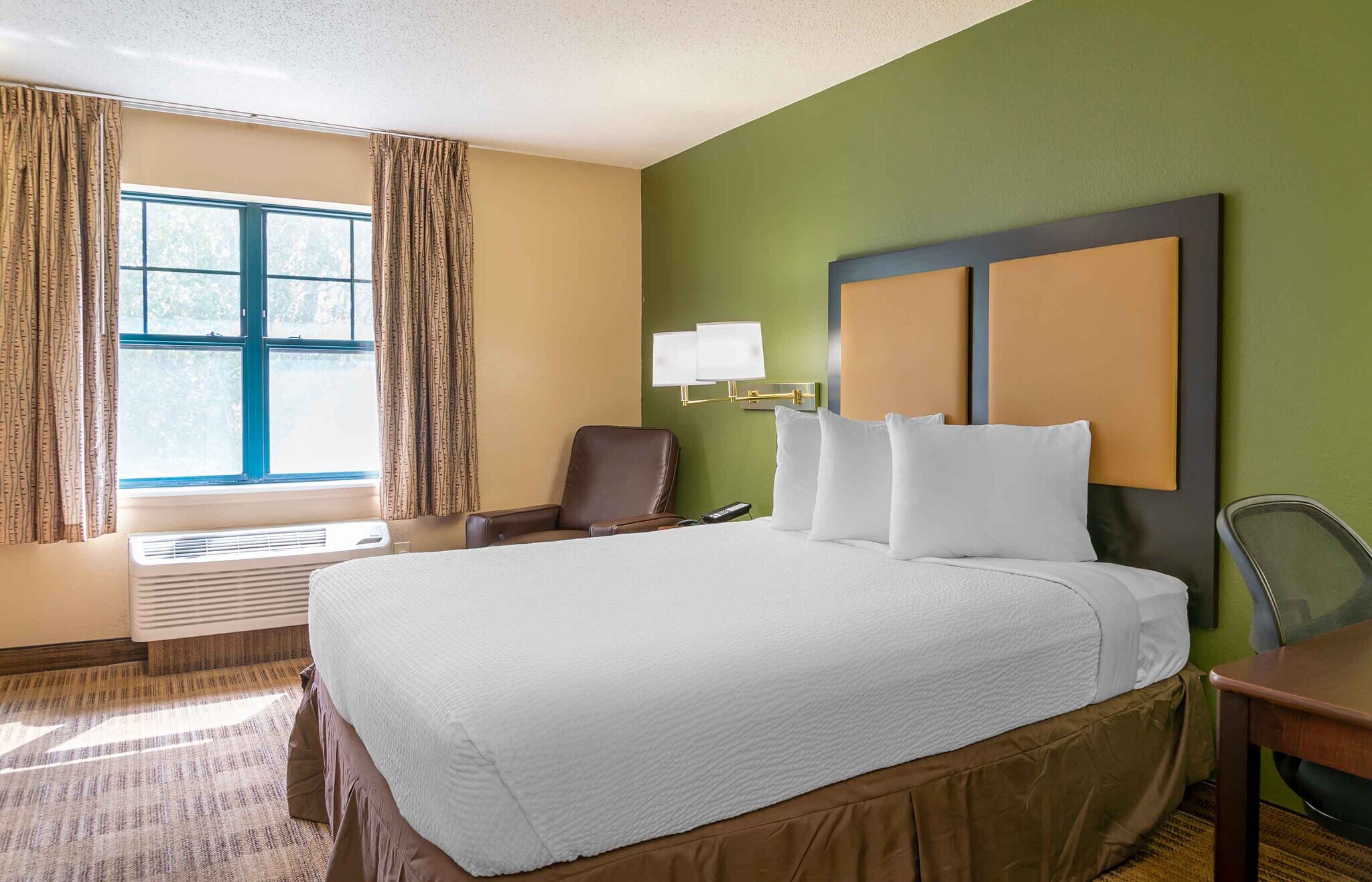 Building Photo - Furnished Studio-Detroit - Sterling Heights