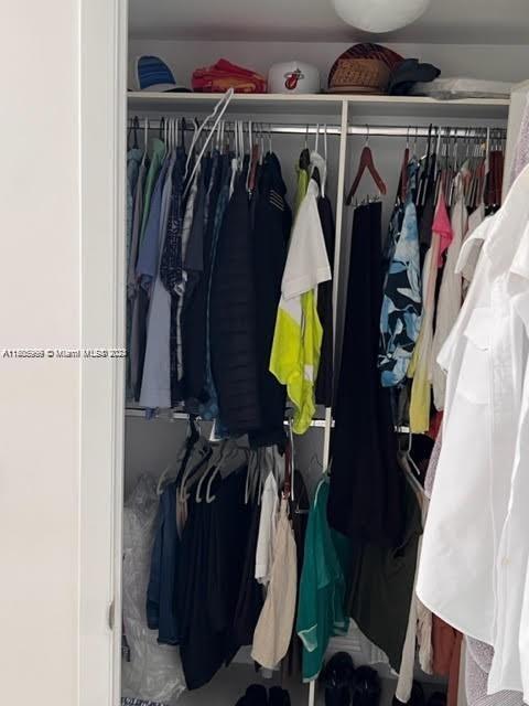 Building Photo - 475 Brickell Ave