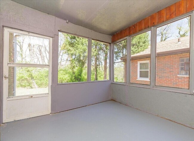 Building Photo - 4321 Melba Ave