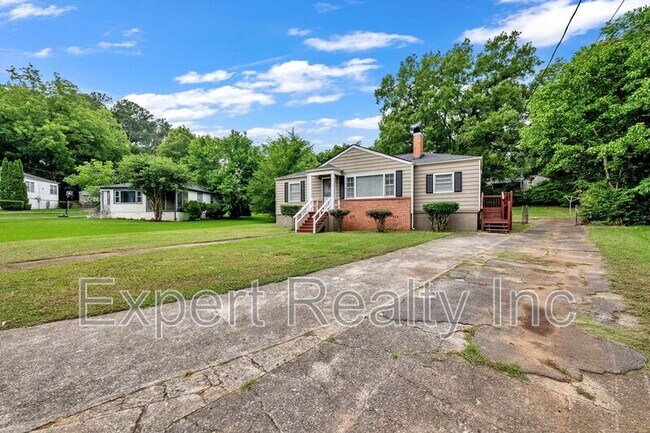 Building Photo - 920 Parkway Dr