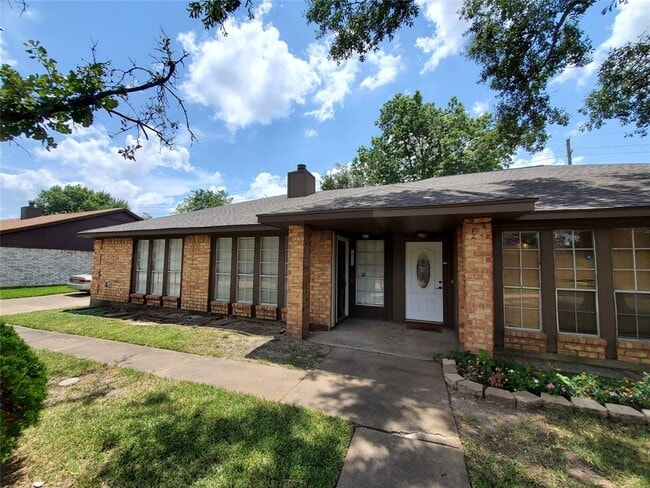 Building Photo - 19311 Lazy Valley Dr