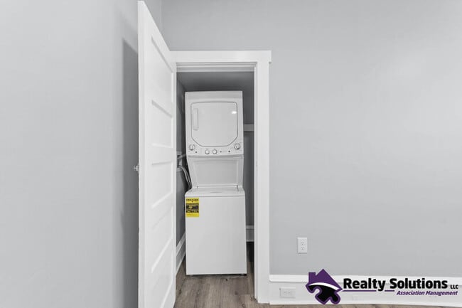 Building Photo - 419 S White Horse Pike