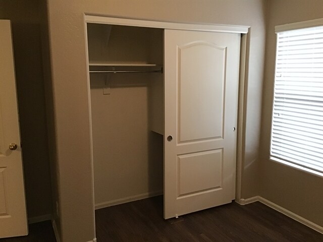 Building Photo - 10338 W Wood St