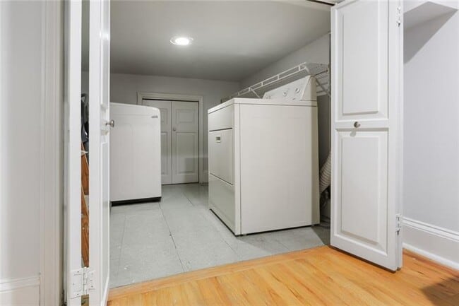 Building Photo - 1078 Piedmont Ave NE