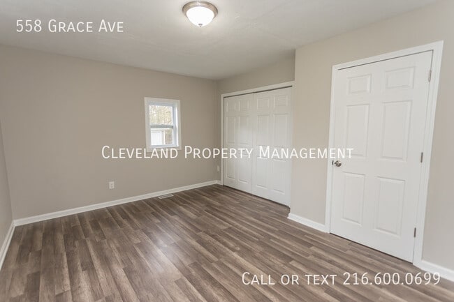 Building Photo - 558 Grace Ave