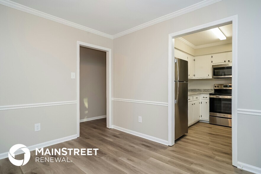 Building Photo - 1813 Dorsett St