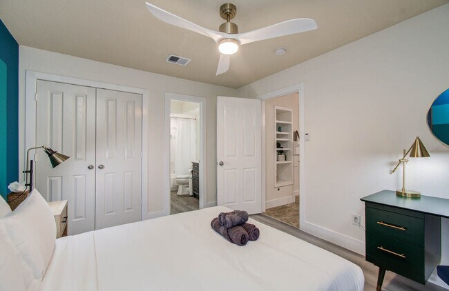 Building Photo - 35 Alden Glen Dr