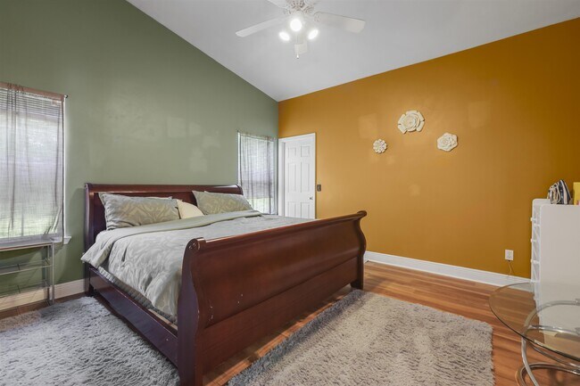 Building Photo - 1583 Applewood Way