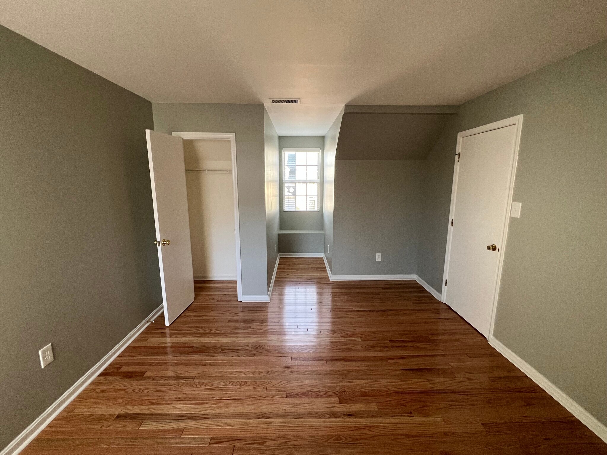 Building Photo - 14205 Brenham Dr