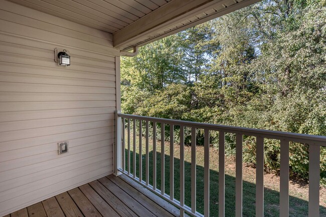 Building Photo - 9415 Magnolia Ridge Dr