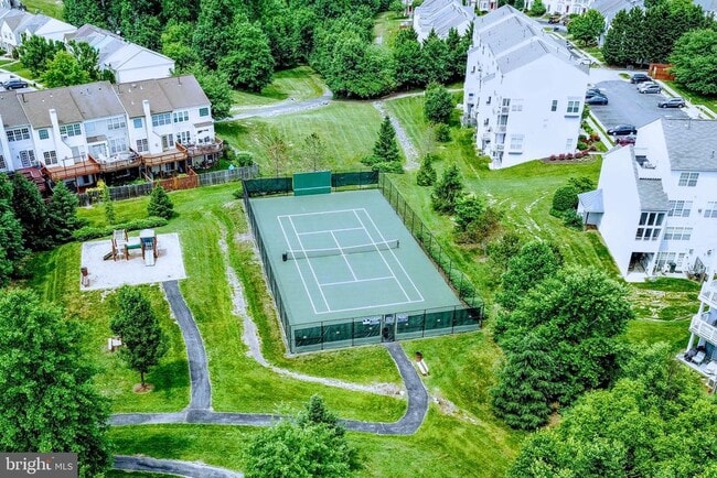 Building Photo - 2396 Yarmouth Ct