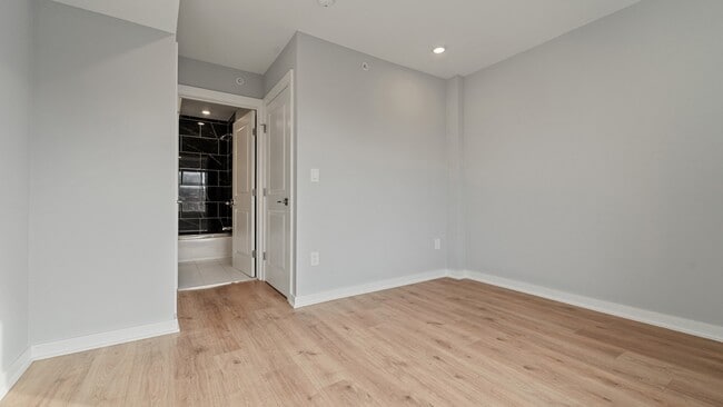 Building Photo - 1432 Ogden St