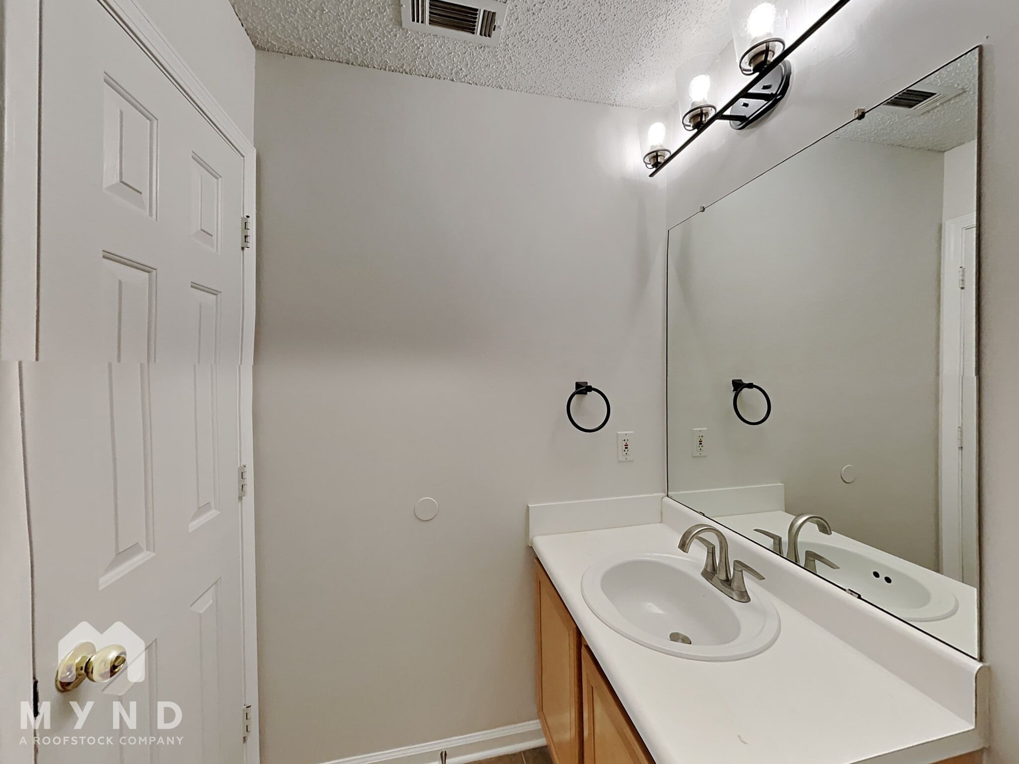 Building Photo - 5050 Oakley Commons Blvd