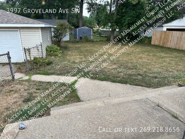 Building Photo - 3997 Groveland Ave SW