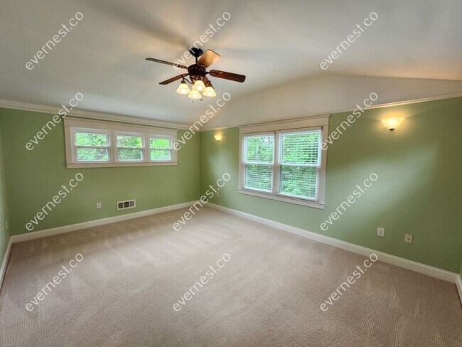 Building Photo - 219 Randolph St NE