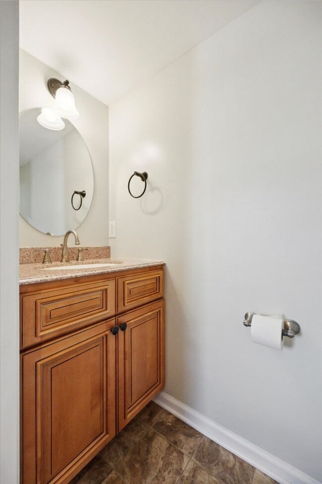 Building Photo - 3 Bed 1.5 Bath Twin in West Chester Borough!