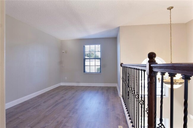 Building Photo - 10216 Oak Crest Rd