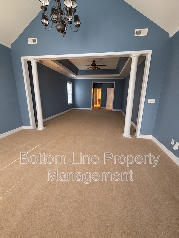 Building Photo - 8045 Talcott Dr