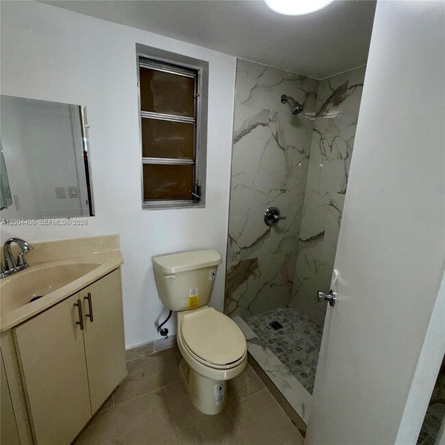 Building Photo - 8775 Park Blvd